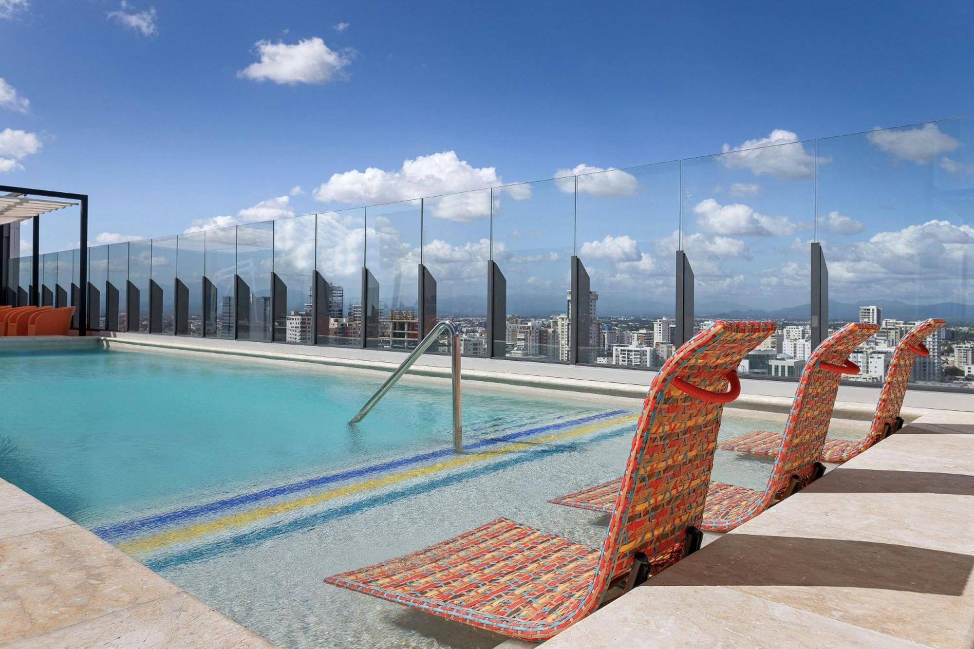 Aloft Santo Domingo Piantini Hotell Exteriör bild